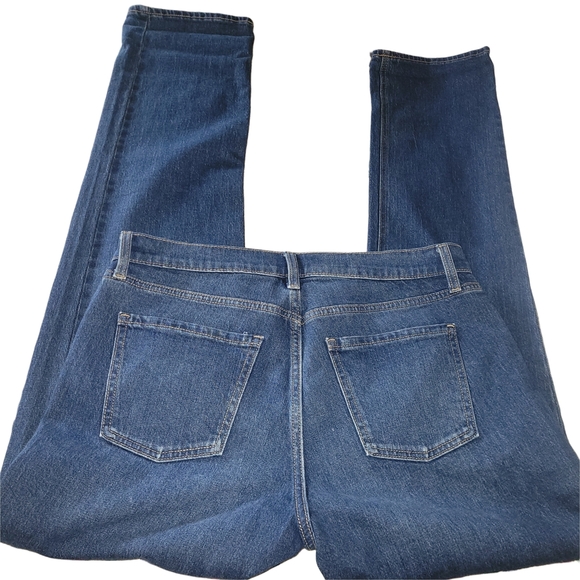 Old Navy Mid Rise Boyfriend Fit Jeans - Picture 3 of 4